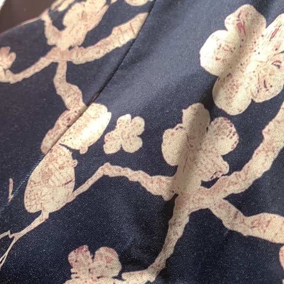 Azalea by Firmiana navy & cream floral tunic size 4x - Picture 12 of 12